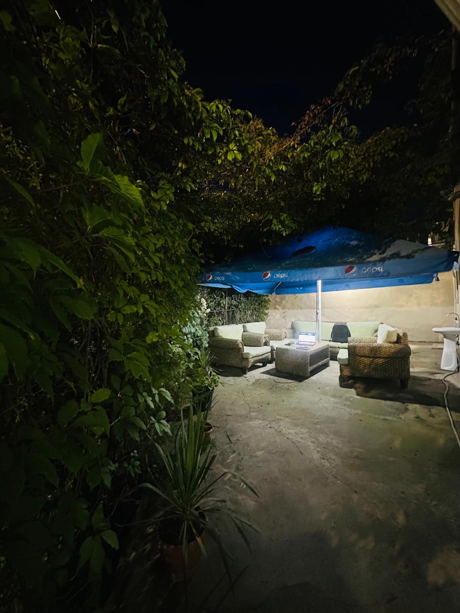 Hotel Amigo Ереван Экстерьер фото